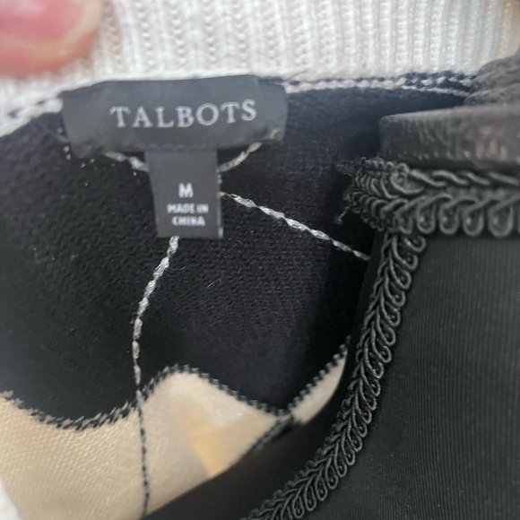 Black and White Argyle Women's Sweater - Picture 7 of 7